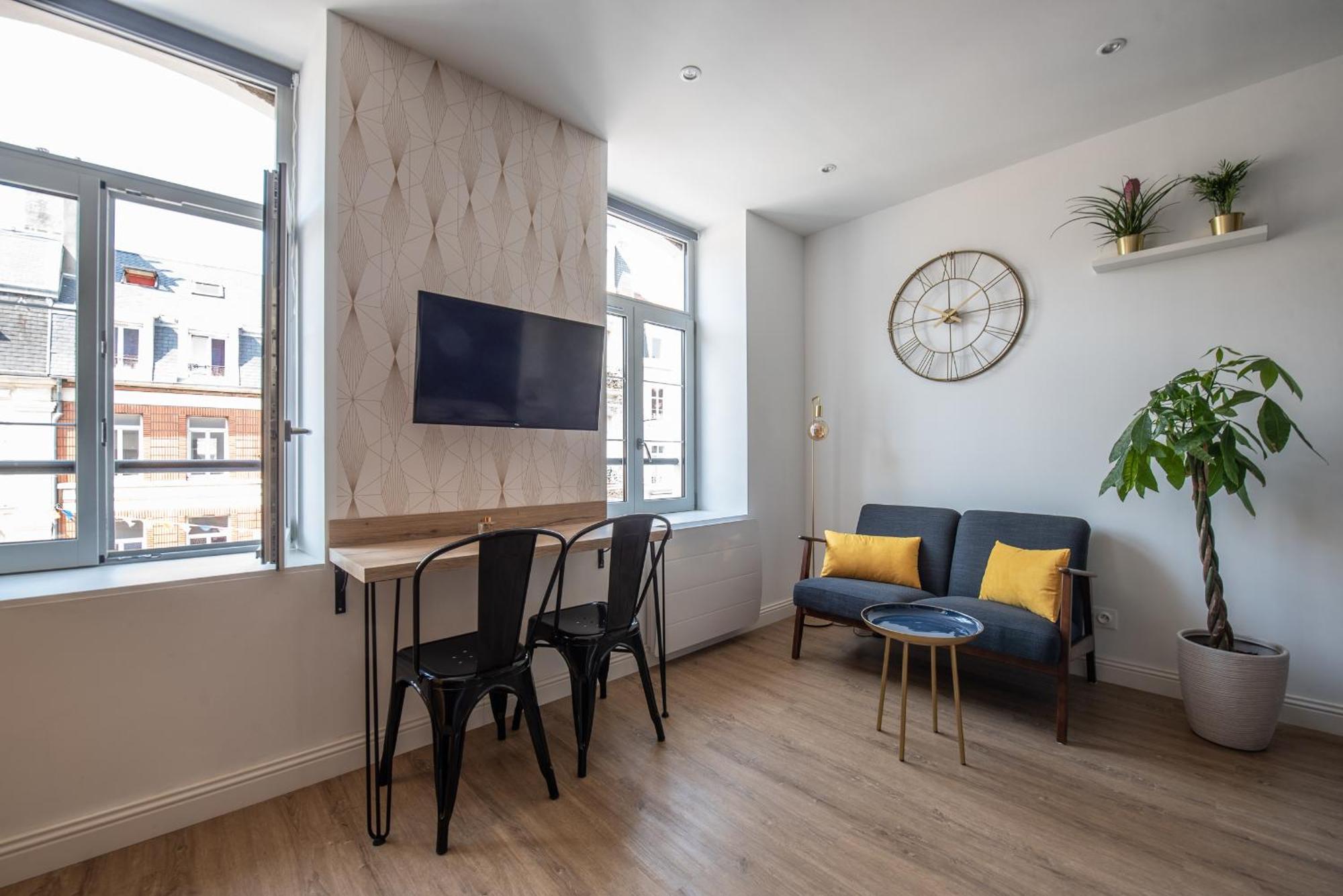 Au Nouveau Boulonnais - 4 Appartements Charmants Pour Couples, Familles Et Groupe D'Amis, Vieille Ville Et Centre Ville De Boulogne Sur Mer Exterior photo